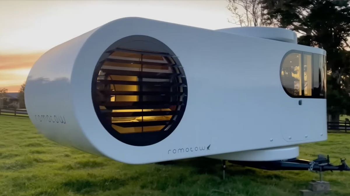 ROTATING RV 1