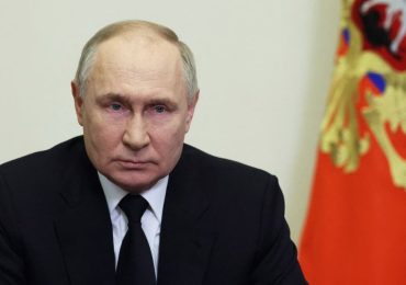 Putin rebuffs Trump in call, vows to press on with Ukraine war