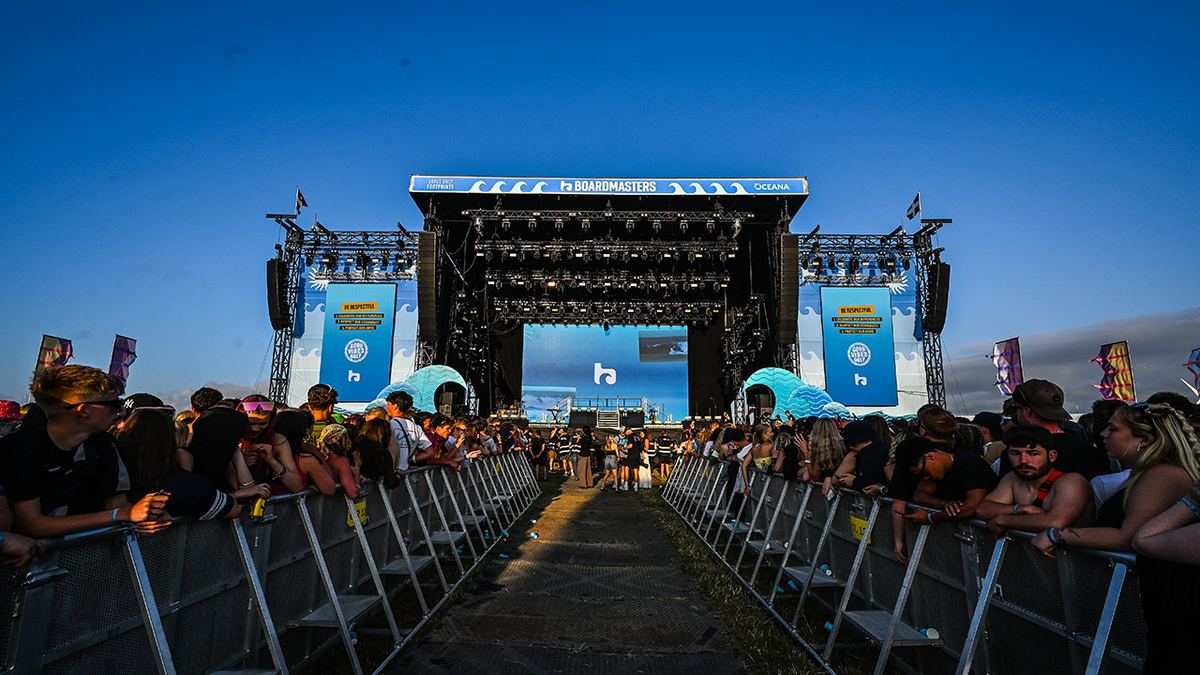 Boardmasters-Newquay-music-festival-crowd