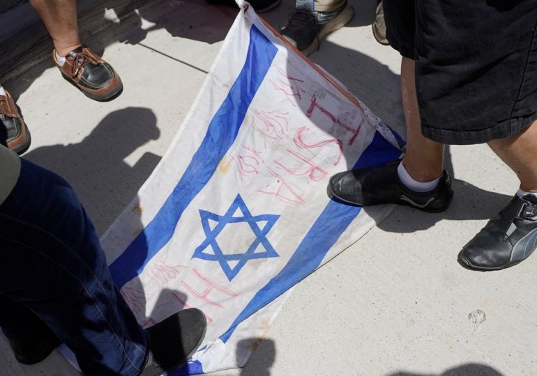 Anti-Israel group's website reportedly offers bounties on heads of Israeli academics worldwide: 'Nutcases'