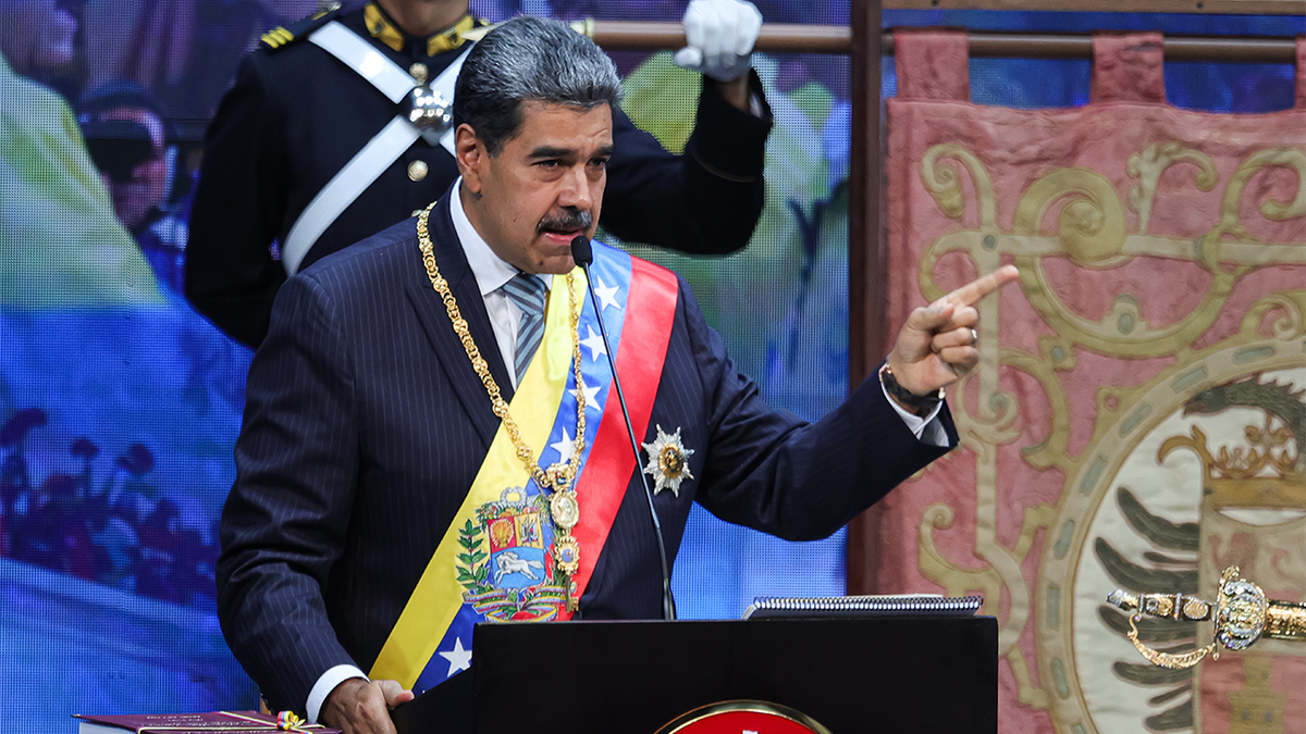 Nicolas Maduro giving a speech.