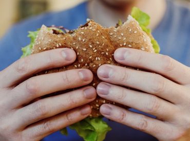 Man dies hours after eating burger as researchers confirm fatal allergy