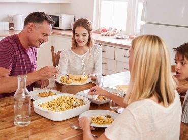 Family dinners may keep teenagers off drink and drugs, says new research