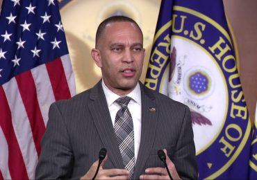 Jeffries says GOP 'done eff'd up in Texas,' vows they won't win five seats: 'They can't ignore it'