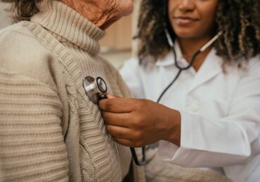 Dementia risk signals could lie in simple blood pressure readings, researchers say
