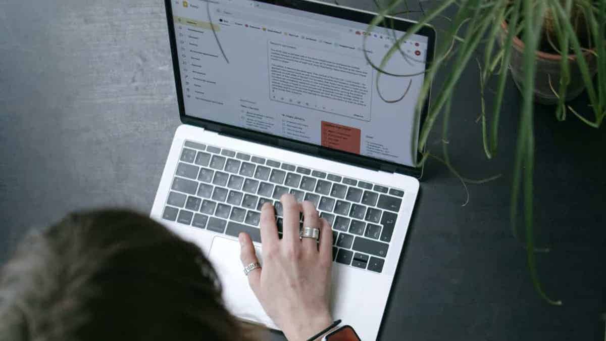 FBI warns Microsoft users about passwordless scam