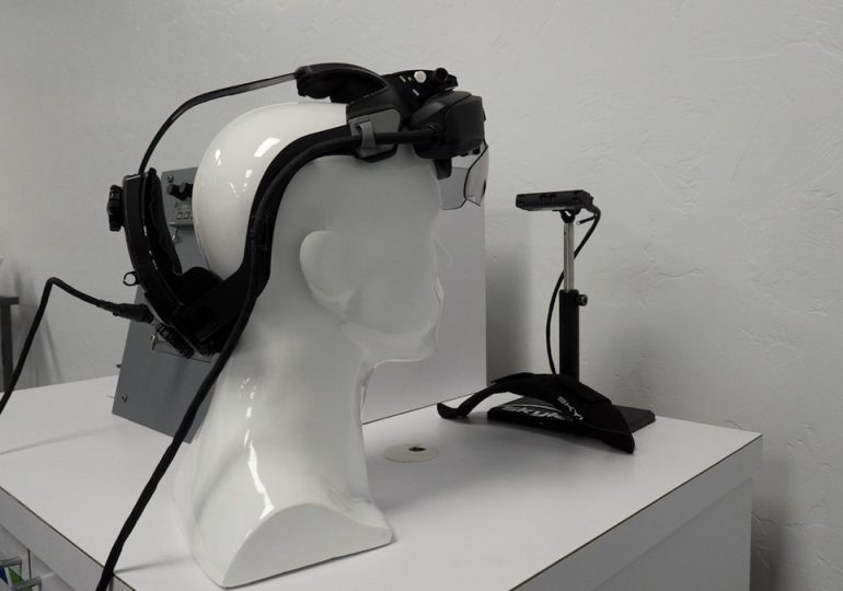 Helmet-style cockpit vision system aims to change how pilots see in low visibility