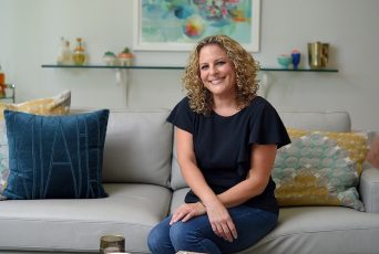 Popular mommy blogger dies at 48 two years after devastating cancer diagnosis