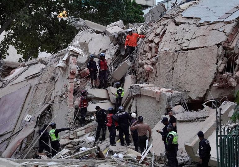 Trump administration pledges $150M in aid, deploys Navy warships after deadly Venezuela earthquakes