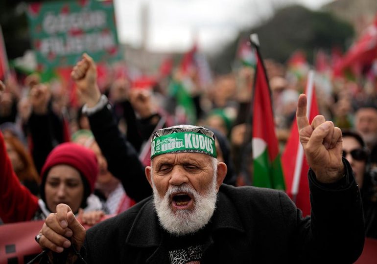 Critics say Turkey's verbal attacks on Israel have crossed into antisemitism