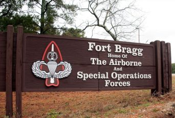 House narrowly backs allowing troops, Pentagon workers to carry personal guns on military bases
