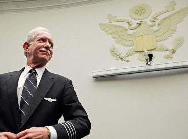 'Miracle on the Hudson' hero Captain 'Sully' Sullenberger reveals Alzheimer's diagnosis