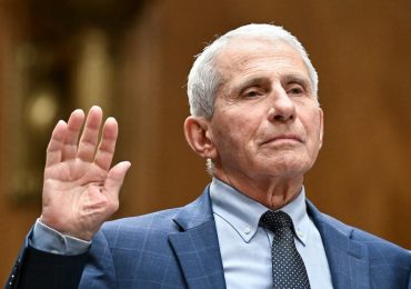Fauci texts suggest officials were ‘too slow to pivot' amid pandemic, says Dr Marc Siegel