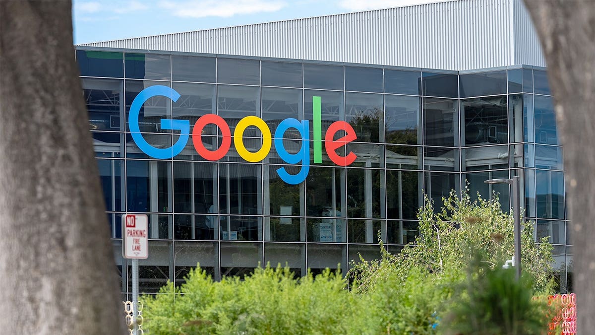 Fake Chrome update scam could infect your computer