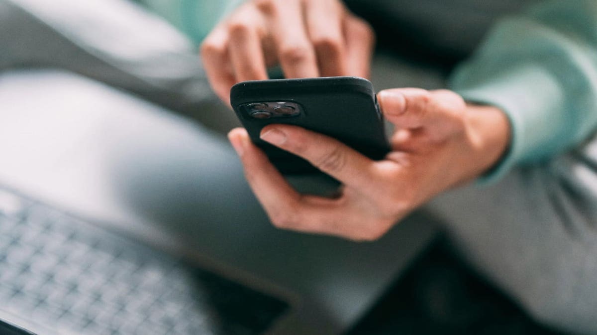 Is everyone bricking their phone to stop doomscrolling?