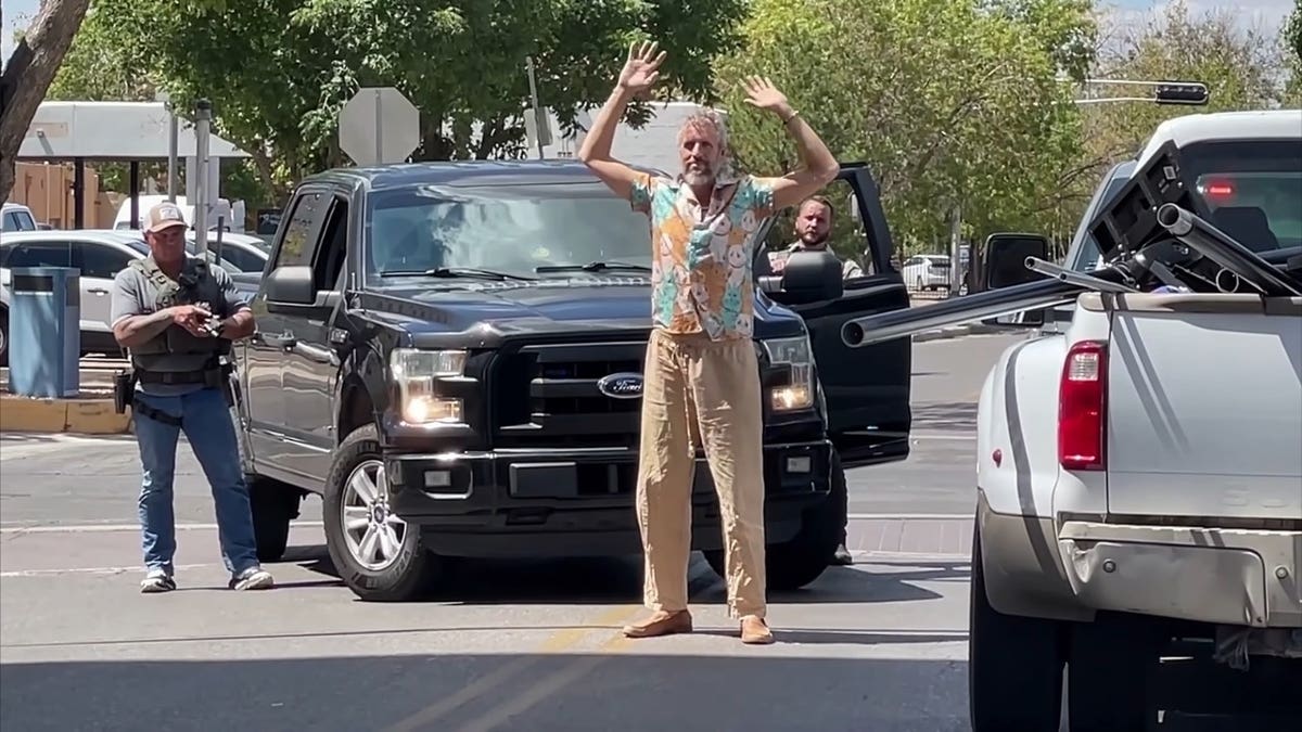 Man films himself taking down Flock cameras, gets arrested